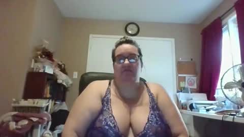 Craftgirl online show from 10-21-25, 02:18