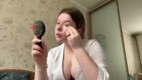 Snapshot of crave_elise chatting on 09-19-25, 07:21 Elise online show from 09-19-25, 07:21
