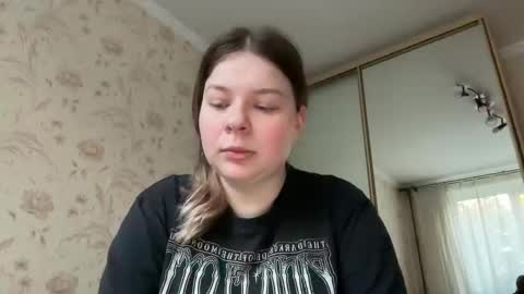 Snapshot of crave_elise chatting on 09-26-25, 12:53 Elise online show from 09-26-25, 12:53
