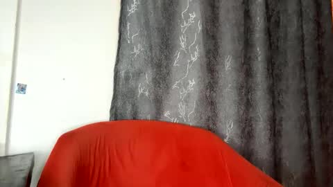 Snapshot of crave_meslowly chatting on 01-12-26, 05:45 Taliee online show from 01-12-26, 05:45