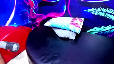 - Girl ZOE and Boy Cain  online show from 02-10-26, 03:32