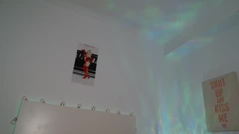 crazy sweetie online show from 12-22-25, 08:33