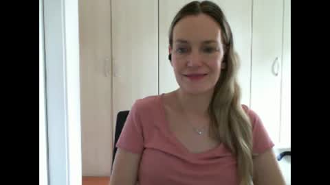 Anny online show from 03-10-25, 12:26