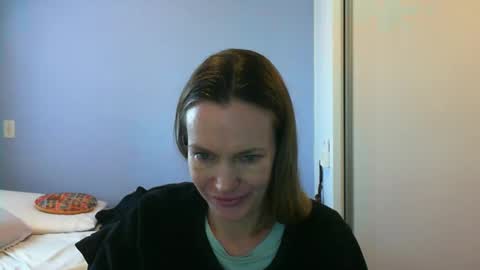 Anny online show from 10-14-25, 10:49