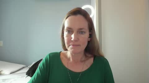 Anny online show from 11-18-25, 04:00