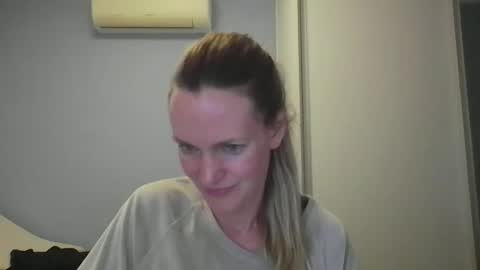 Anny online show from 11-23-25, 12:43