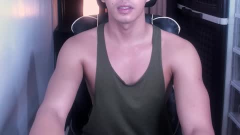 Snapshot of crazyasiancum chatting on 09-14-25, 02:00 Zion online show from 09-14-25, 02:00