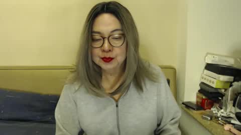 Snapshot of crazychika chatting on 12-13-24, 07:10 Kelly   online show from 12-13-24, 07:10