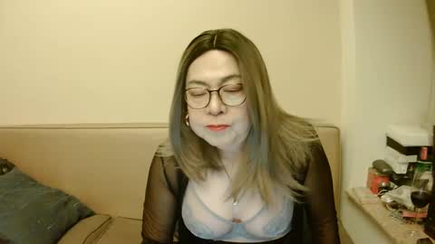 Snapshot of crazychika chatting on 03-01-25, 08:42 Kelly   online show from 03-01-25, 08:42