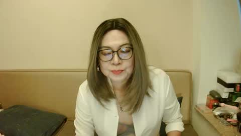 Snapshot of crazychika chatting on 03-05-25, 10:22 Kelly   online show from 03-05-25, 10:22