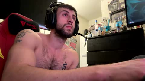 crazydill28 online show from 11-25-25, 10:21