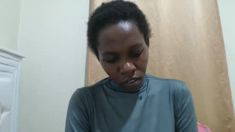 Ebonie online show from 09-27-25, 05:40