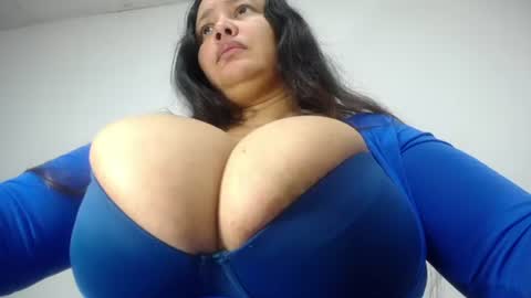 diosalinda online show from 07-30-26, 04:11