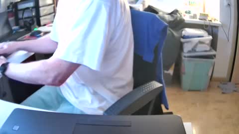 Snapshot of crazystef42 chatting on 01-22-25, 07:03 crazystef42 online show from 01-22-25, 07:03