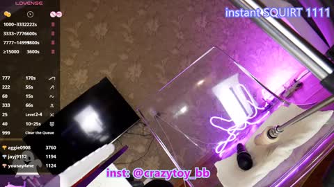 Snapshot of crazytoy_ chatting on 12-19-24, 07:29 Kessy online show from 12-19-24, 07:29