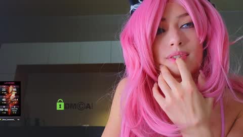 Snapshot of crazzy_cherry chatting on 12-20-25, 01:51 crazzy cherry online show from 12-20-25, 01:51