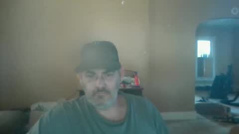 Snapshot of cre9876 chatting on 11-16-25, 04:12 alway horny online show from 11-16-25, 04:12
