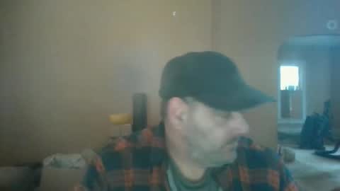 Snapshot of cre9876 chatting on 11-17-25, 04:24 alway horny online show from 11-17-25, 04:24