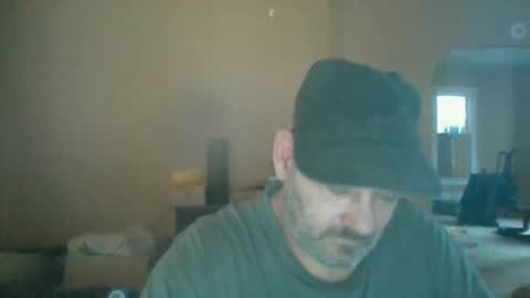 Snapshot of cre9876 chatting on 11-24-25, 04:40 alway horny online show from 11-24-25, 04:40