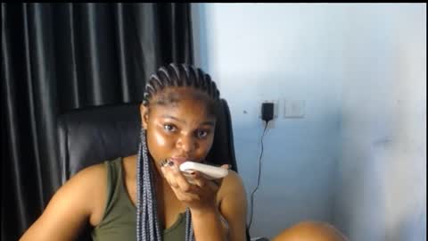 Snapshot of creamy_juicypussy chatting on 09-21-25, 08:05 Lady jasmine online show from 09-21-25, 08:05