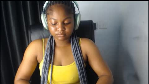 Snapshot of creamy_juicypussy chatting on 09-23-25, 08:17 Lady jasmine online show from 09-23-25, 08:17