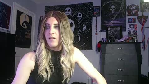 Snapshot of creamy_lust chatting on 02-24-25, 02:08 Sylvia online show from 02-24-25, 02:08