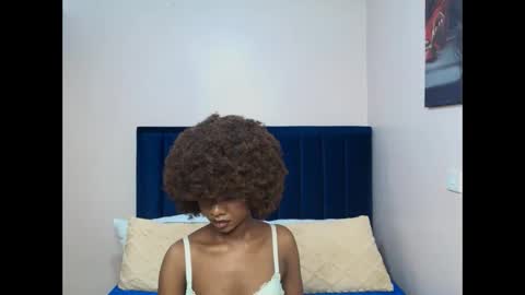 queen online show from 12-21-25, 10:39