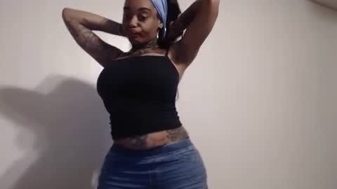 CreamyExotica online show from 09-17-25, 01:02