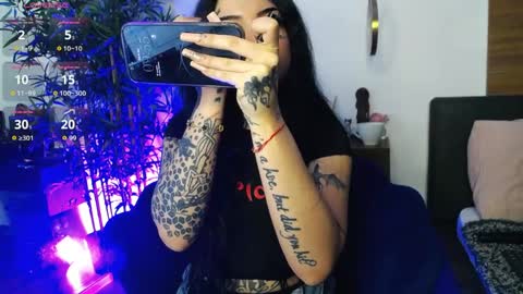 Sophie online show from 04-04-26, 06:55