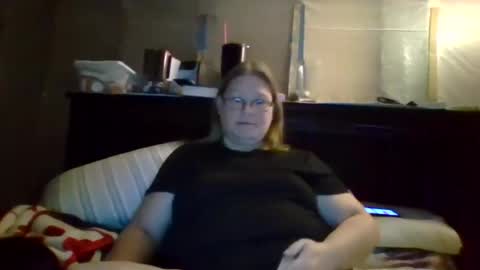 Snapshot of creamymadona chatting on 02-12-25, 03:18 Heather online show from 02-12-25, 03:18