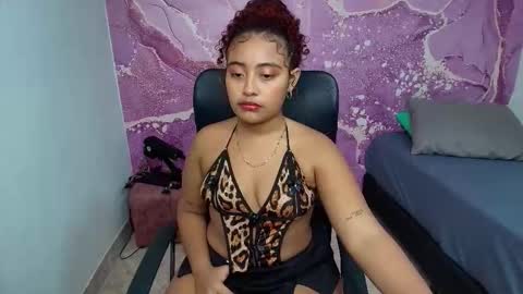 crespa_latin_ online show from 11-24-25, 09:03