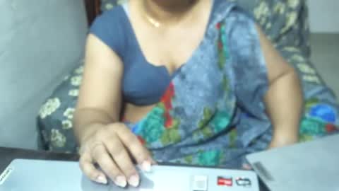 Snapshot of crezybhabihot chatting on 01-13-25, 09:52 Sonika69 online show from 01-13-25, 09:52