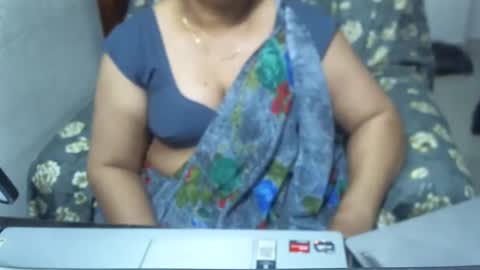 Snapshot of crezybhabihot chatting on 01-14-25, 09:51 Sonika69 online show from 01-14-25, 09:51