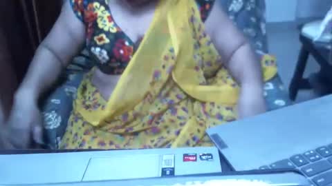 Snapshot of crezybhabihot chatting on 01-26-25, 12:01 Sonika69 online show from 01-26-25, 12:01