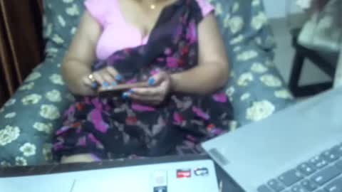 Snapshot of crezybhabihot chatting on 02-21-25, 04:18 Sonika69 online show from 02-21-25, 04:18