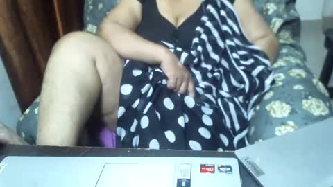 Snapshot of crezybhabihot chatting on 02-23-25, 04:07 Sonika69 online show from 02-23-25, 04:07
