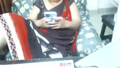 Snapshot of crezybhabihot chatting on 02-26-25, 03:10 Sonika69 online show from 02-26-25, 03:10