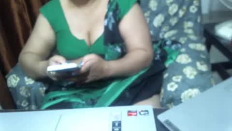Snapshot of crezybhabihot chatting on 02-27-25, 02:00 Sonika69 online show from 02-27-25, 02:00