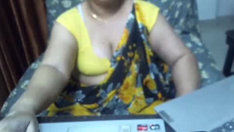 Snapshot of crezybhabihot chatting on 03-03-25, 12:16 Sonika69 online show from 03-03-25, 12:16