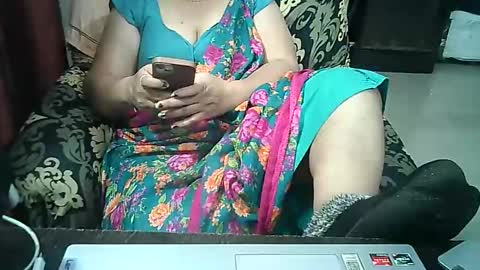 Snapshot of crezybhabihot chatting on 09-14-25, 12:26 Sonika69 online show from 09-14-25, 12:26