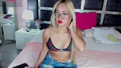 CristyBloom  online show from 06-24-26, 07:57
