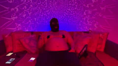 Snapshot of criminaldaddy chatting on 06-17-26, 12:57 criminaldaddy online show from 06-17-26, 12:57