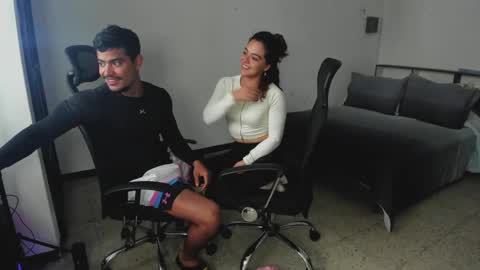 Crimson heart online show from 12-21-24, 08:10