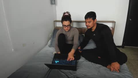 Crimson heart online show from 01-18-25, 07:15