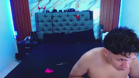 CRISANDMERY online show from 06-11-26, 06:22