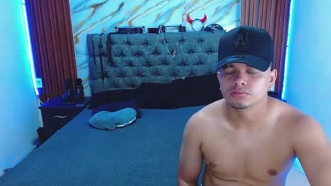 CRISANDMERY online show from 07-17-26, 06:20