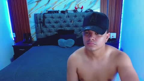 CRISANDMERY online show from 07-19-26, 06:50