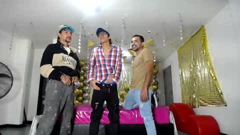 Snapshot of crismens chatting on 02-07-25, 03:23 crismens online show from 02-07-25, 03:23