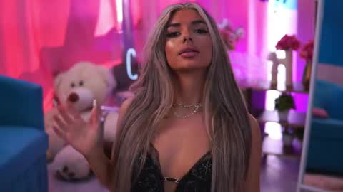 Crissy online show from 04-17-26, 09:56