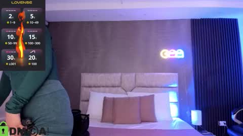 Snapshot of cristal__adams chatting on 10-20-25, 12:27 cristal__adams online show from 10-20-25, 12:27